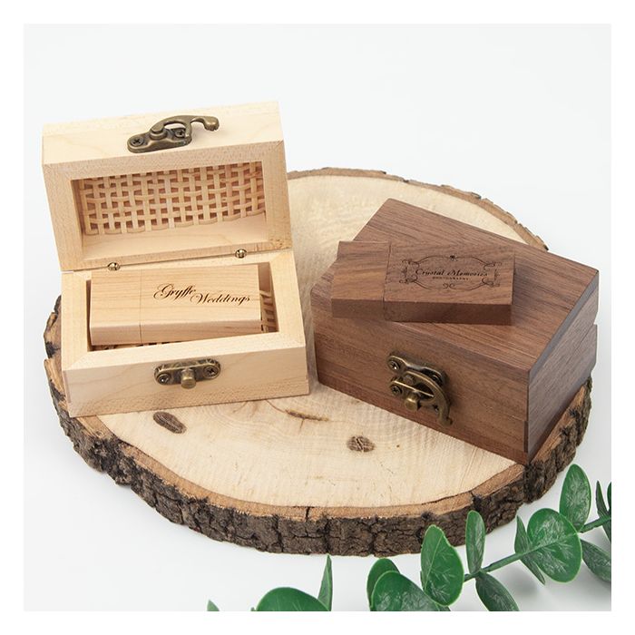 Light and Dark Wooden Treasure Bundles
