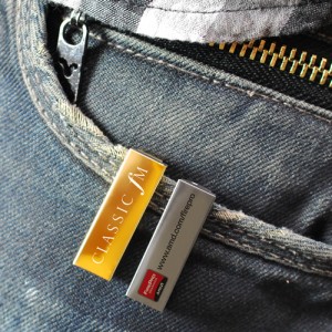 clip_drive_pocket_pair metal clip usb drives on a jean pocket