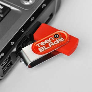 teenblade usb stick in laptop