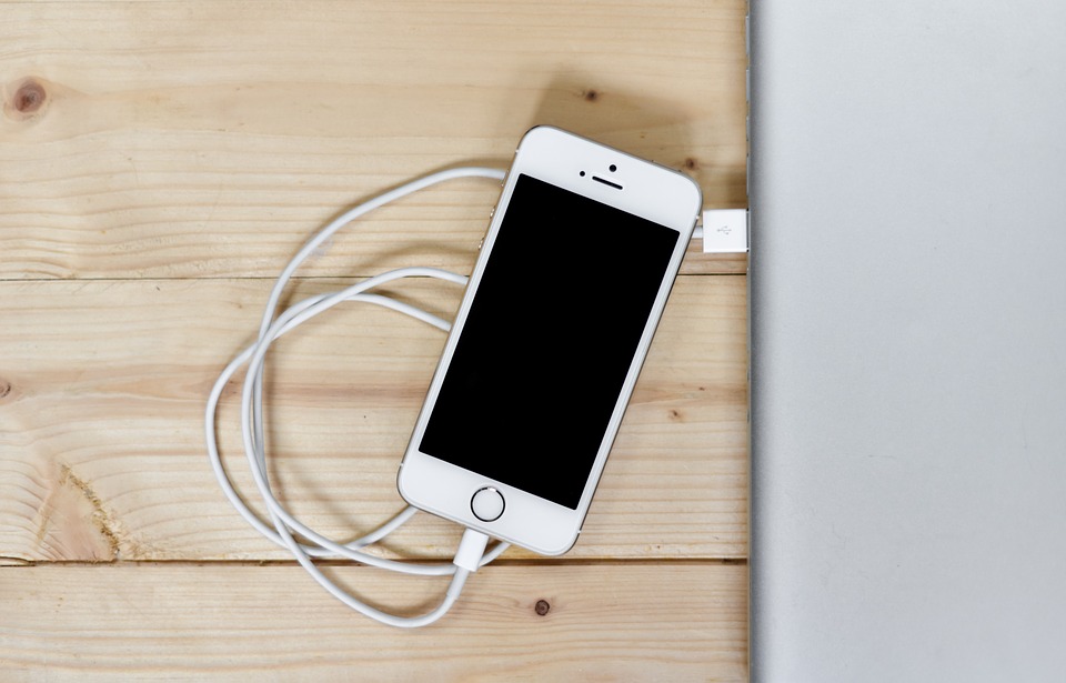 Lightning Cable and iphone